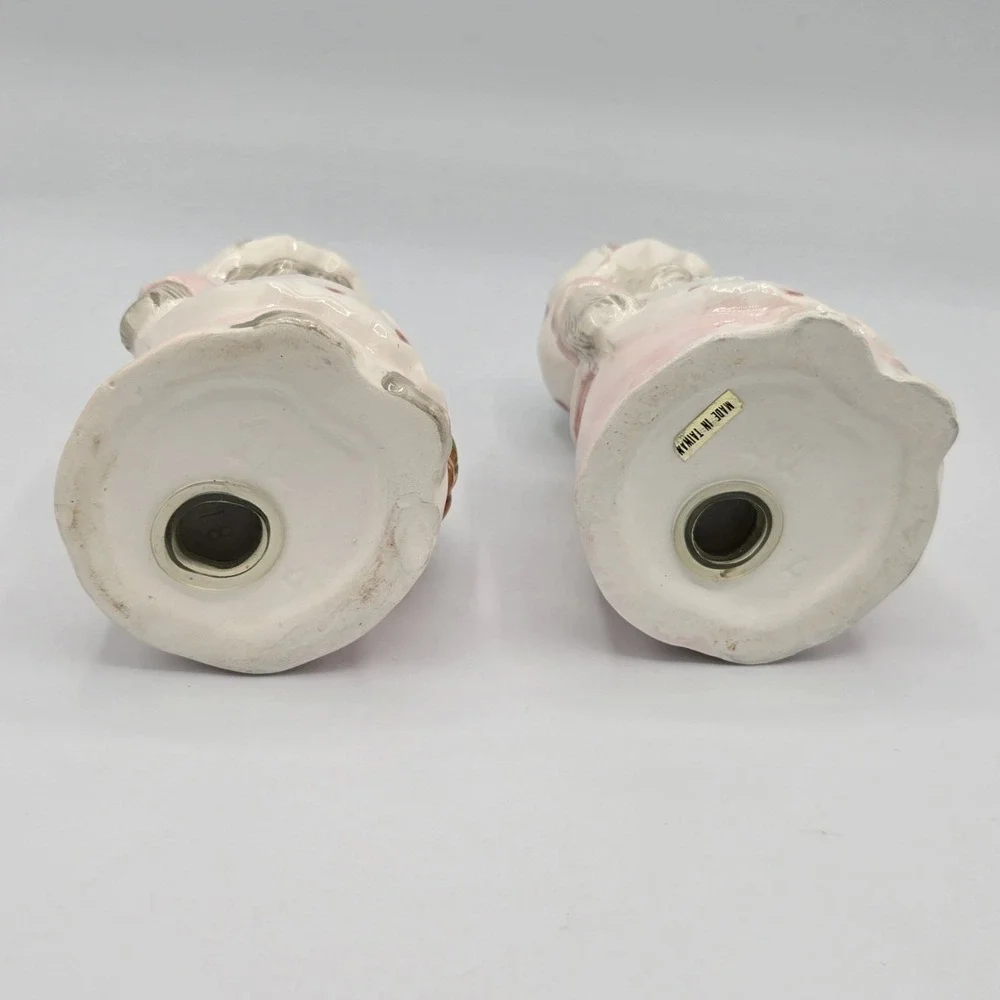 Vtg grey grandma cat ceramic salt and pepper shakers made‎ in Taiwan Vintage